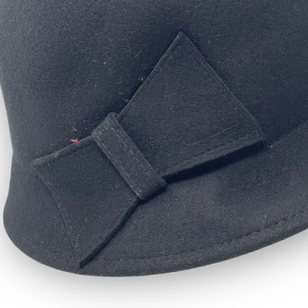 Riviera black cloche